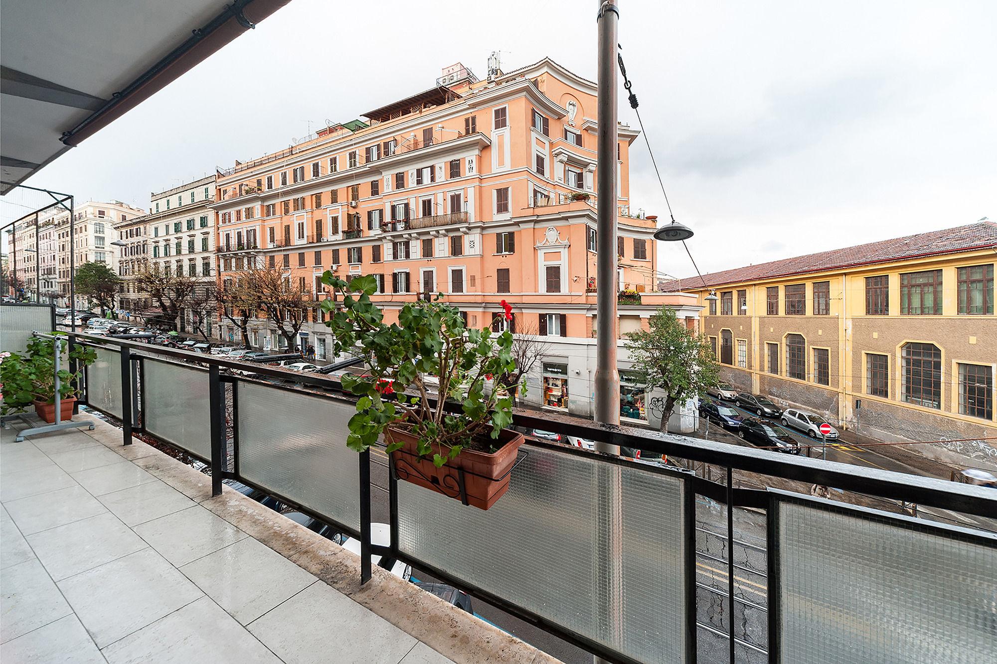 Hosting Flats Guesthouse Roma Dış mekan fotoğraf