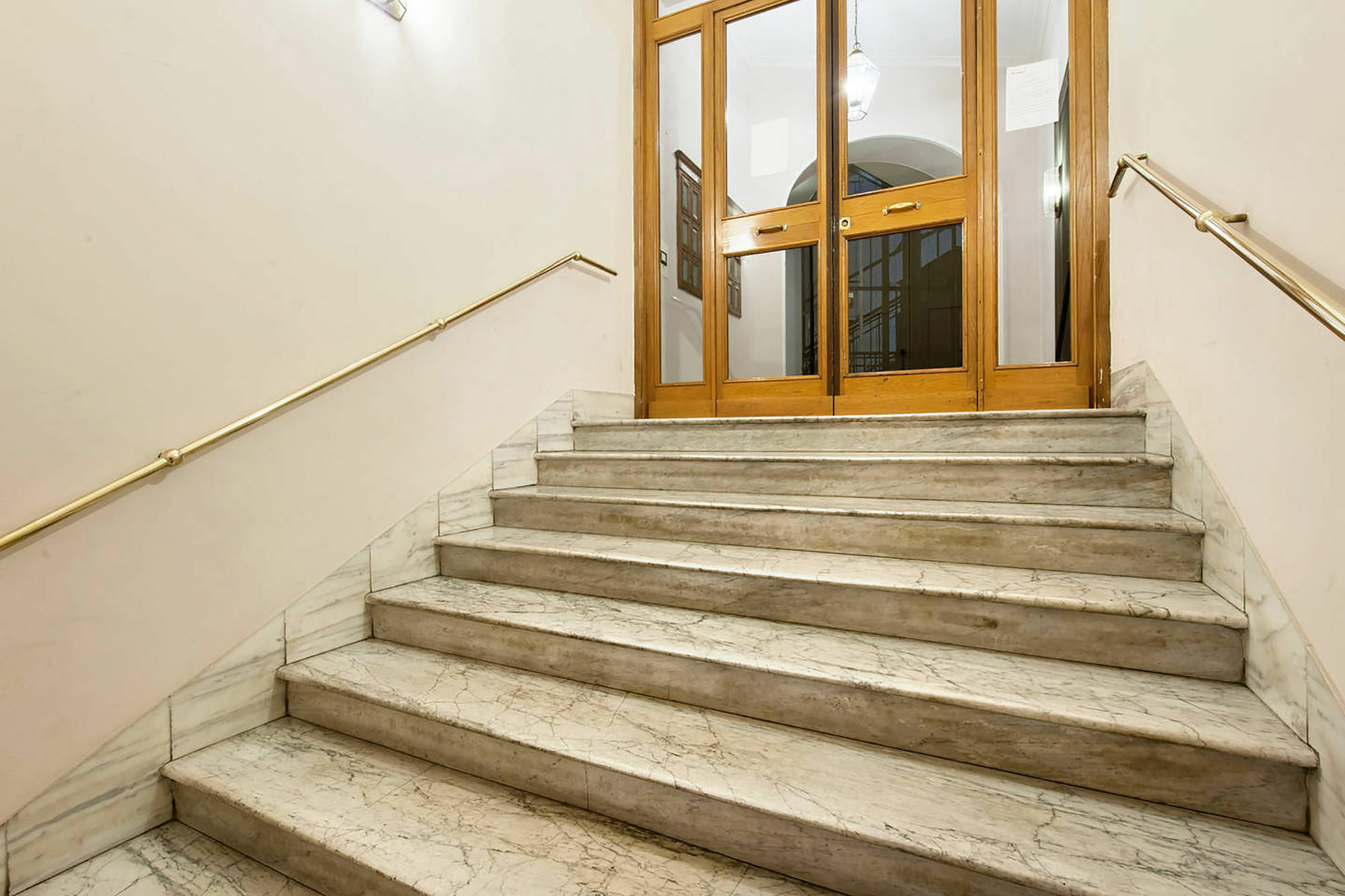 Hosting Flats Guesthouse Roma Dış mekan fotoğraf