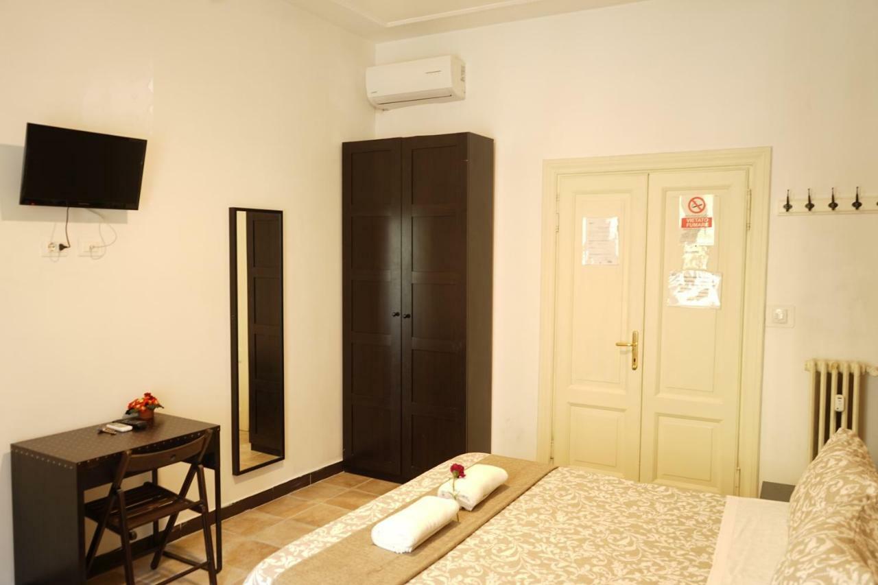 Hosting Flats Guesthouse Roma Dış mekan fotoğraf